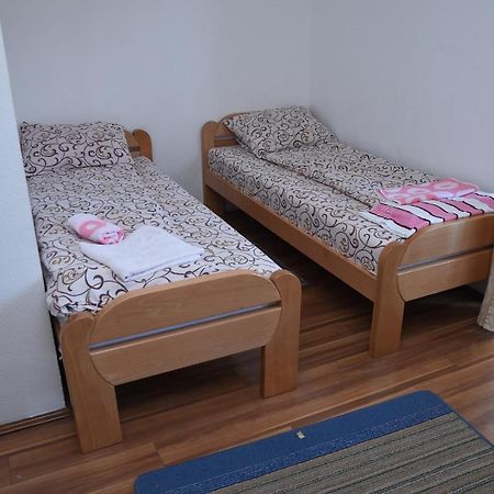 לינה וארוחת בוקר ולאסינה ריד Mm Narcis מראה חיצוני תמונה