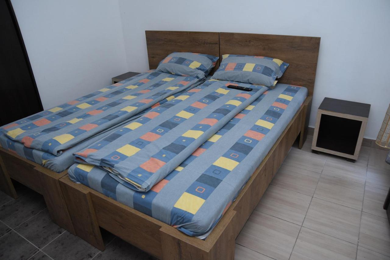 לינה וארוחת בוקר ולאסינה ריד Mm Narcis מראה חיצוני תמונה